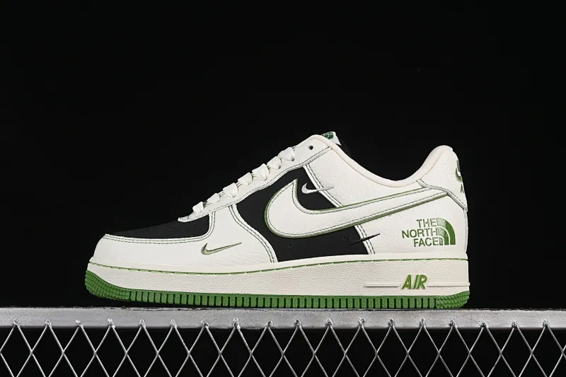 All categories Nk Air Force 1 Air Force series Nk Air Force 1 Low Air Force low top Nike Air Force 1'07 Low North Face joint white, black and green Air Force 1 low top casual sneakers SC9207-527